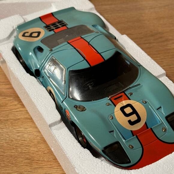 Vintage Revell Creative Masters LTD Ford GT 40 Le Mans 1968 w/‎ COA 1:20 Scale - Picture 9 of 10